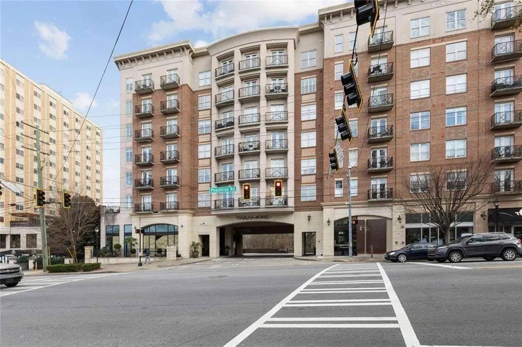2277 Ne Peachtree Road Ne Unit 404, Atlanta, Georgia 30309, 2 Bedrooms Bedrooms, 0 ,2 BathroomsBathrooms,Residential,Sold,2277 Ne Peachtree Road Ne Unit 404,7732863