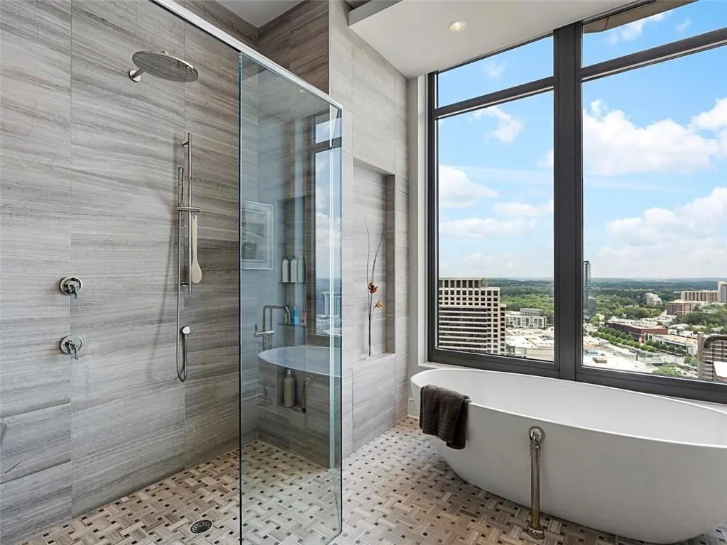 3376 Peachtree Road Ne Unit 44b, Atlanta, Georgia 30326, 3 Bedrooms Bedrooms, ,3 BathroomsBathrooms,Residential,For Sale,3376 Peachtree Road Ne Unit 44b,7648947