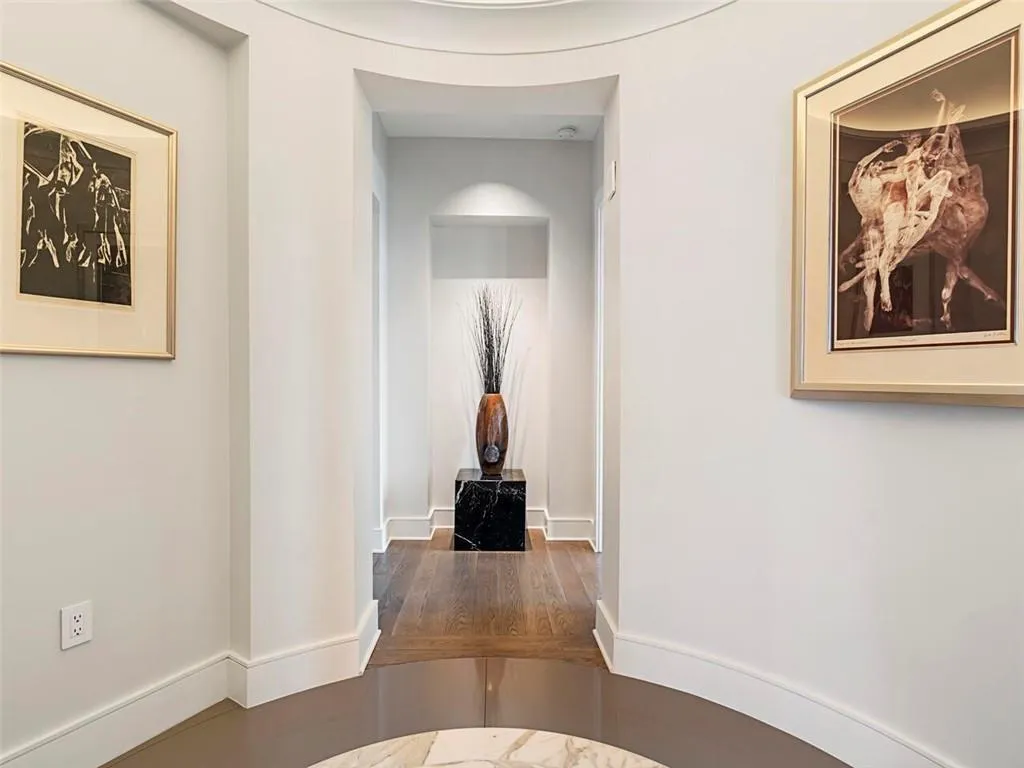 3376 Peachtree Road Ne Unit 44b, Atlanta, Georgia 30326, 3 Bedrooms Bedrooms, ,3 BathroomsBathrooms,Residential,For Sale,3376 Peachtree Road Ne Unit 44b,7648947