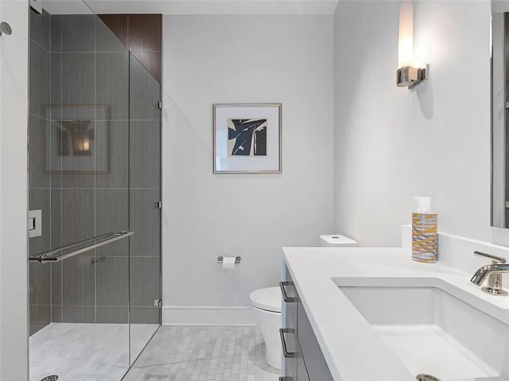 3376 Peachtree Road Ne Unit 44b, Atlanta, Georgia 30326, 3 Bedrooms Bedrooms, ,3 BathroomsBathrooms,Residential,For Sale,3376 Peachtree Road Ne Unit 44b,7648947
