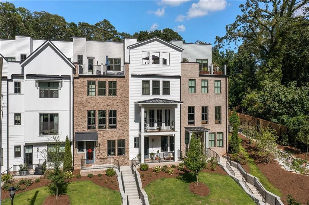1788 Peach Blossom Lane, Atlanta, Georgia 30324, 3 Bedrooms Bedrooms, ,3 BathroomsBathrooms,Residential,For Sale,1788 Peach Blossom Lane,7642858