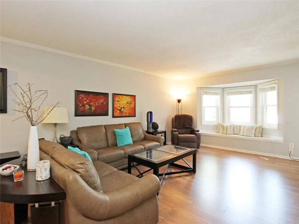 6851 Roswell Road Unit Q-3, Sandy Springs, Georgia 30328, 3 Bedrooms Bedrooms, ,2 BathroomsBathrooms,Residential,Sold,6851 Roswell Road Unit Q-3,5847652