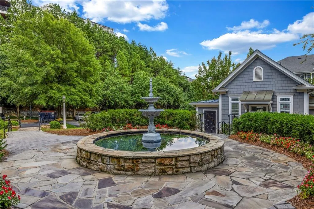 4100 Paces Walk Se Unit 2304, Atlanta, Georgia 30339, 3 Bedrooms Bedrooms, ,2 BathroomsBathrooms,Residential,For Sale,4100 Paces Walk Se Unit 2304,7613280