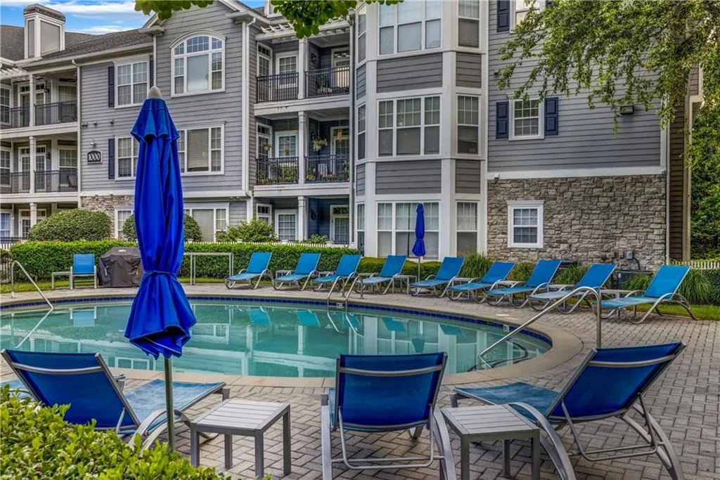4100 Paces Walk Se Unit 2304, Atlanta, Georgia 30339, 3 Bedrooms Bedrooms, ,2 BathroomsBathrooms,Residential,For Sale,4100 Paces Walk Se Unit 2304,7613280