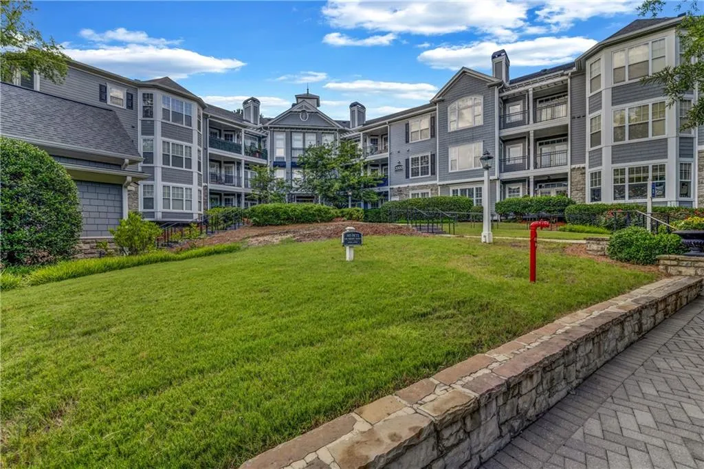4100 Paces Walk Se Unit 2304, Atlanta, Georgia 30339, 3 Bedrooms Bedrooms, ,2 BathroomsBathrooms,Residential,For Sale,4100 Paces Walk Se Unit 2304,7613280
