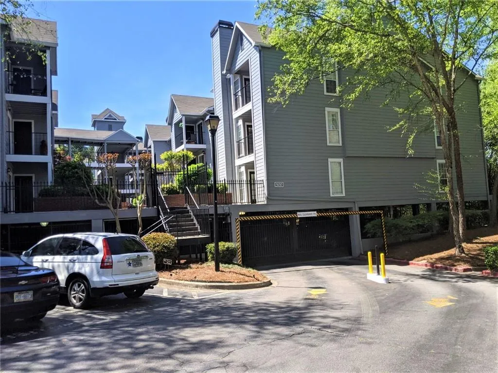638 Granville Court Unit 638, Sandy Springs, Georgia 30328, 2 Bedrooms Bedrooms, ,2 BathroomsBathrooms,Residential,Sold,638 Granville Court Unit 638,6708914