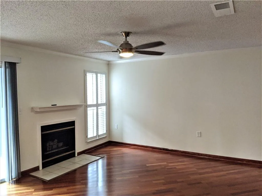 638 Granville Court Unit 638, Sandy Springs, Georgia 30328, 2 Bedrooms Bedrooms, ,2 BathroomsBathrooms,Residential,Sold,638 Granville Court Unit 638,6708914