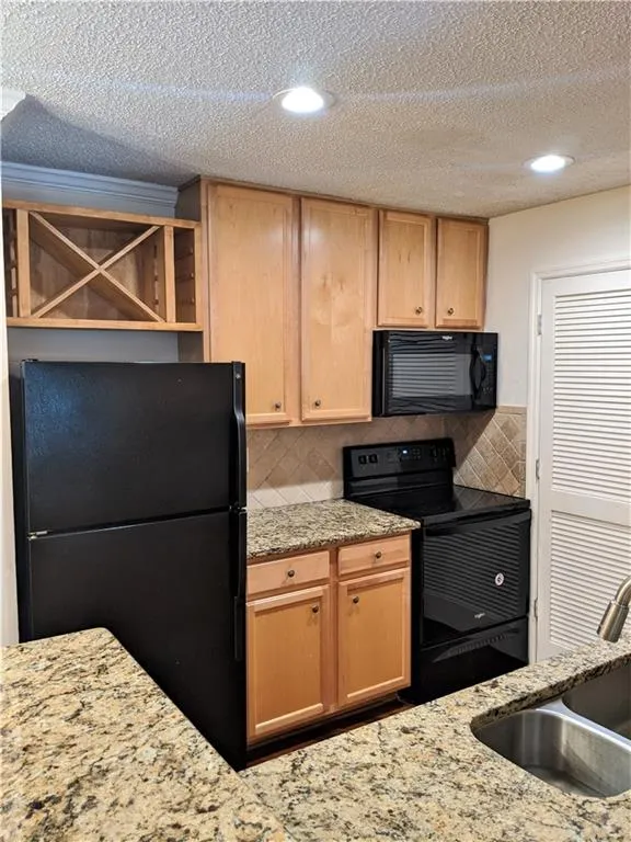 638 Granville Court Unit 638, Sandy Springs, Georgia 30328, 2 Bedrooms Bedrooms, ,2 BathroomsBathrooms,Residential,Sold,638 Granville Court Unit 638,6708914