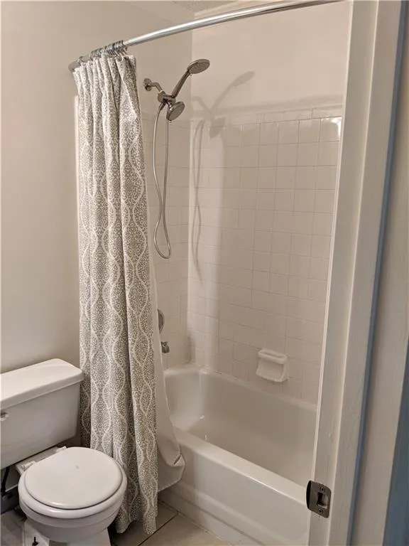 638 Granville Court Unit 638, Sandy Springs, Georgia 30328, 2 Bedrooms Bedrooms, ,2 BathroomsBathrooms,Residential,Sold,638 Granville Court Unit 638,6708914