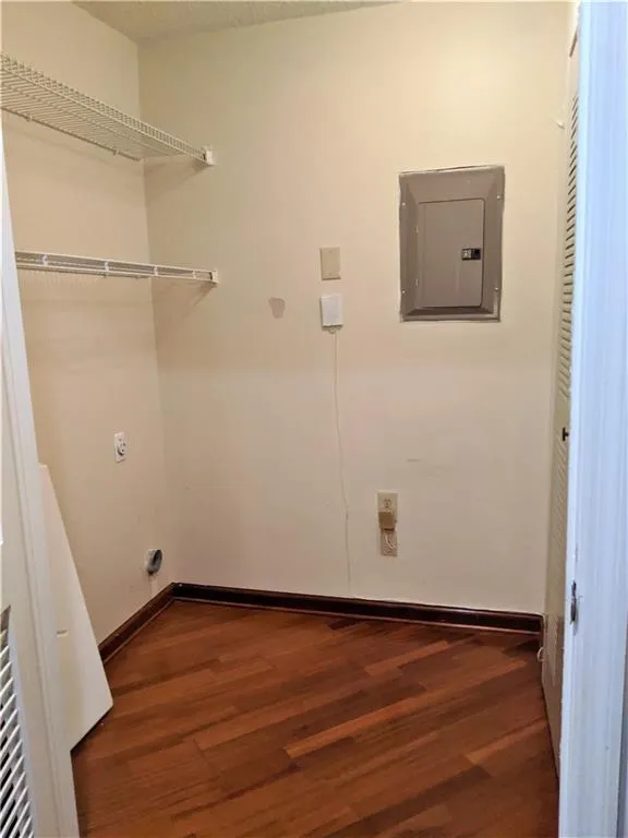 638 Granville Court Unit 638, Sandy Springs, Georgia 30328, 2 Bedrooms Bedrooms, ,2 BathroomsBathrooms,Residential,Sold,638 Granville Court Unit 638,6708914