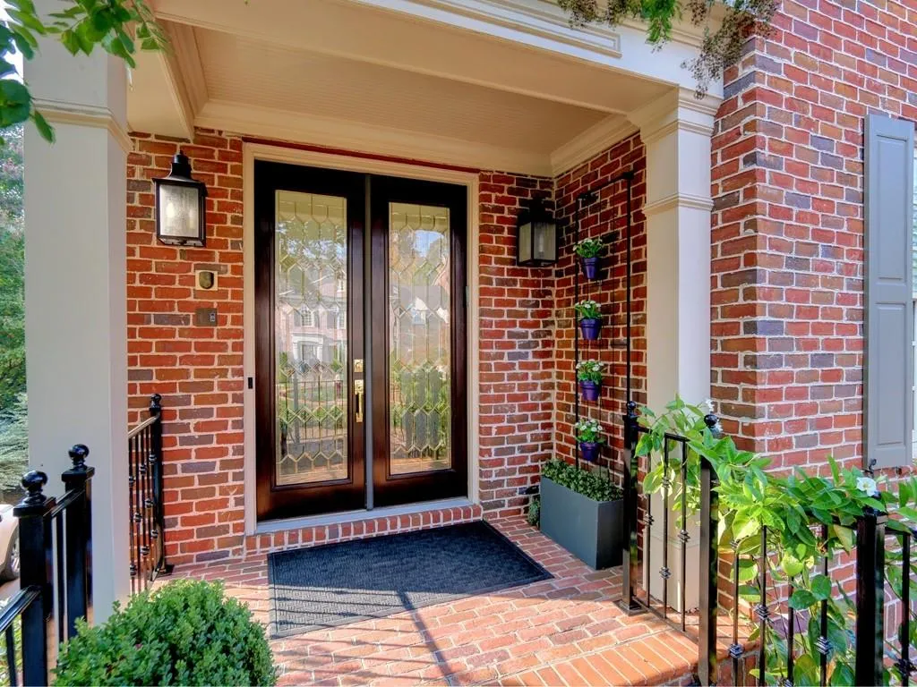 160 Enclave Circle, Atlanta, Georgia 30342, 5 Bedrooms Bedrooms, ,4 BathroomsBathrooms,Residential,Sold,160 Enclave Circle,5883382