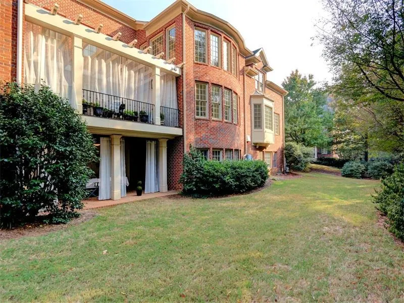 160 Enclave Circle, Atlanta, Georgia 30342, 5 Bedrooms Bedrooms, ,4 BathroomsBathrooms,Residential,Sold,160 Enclave Circle,5883382