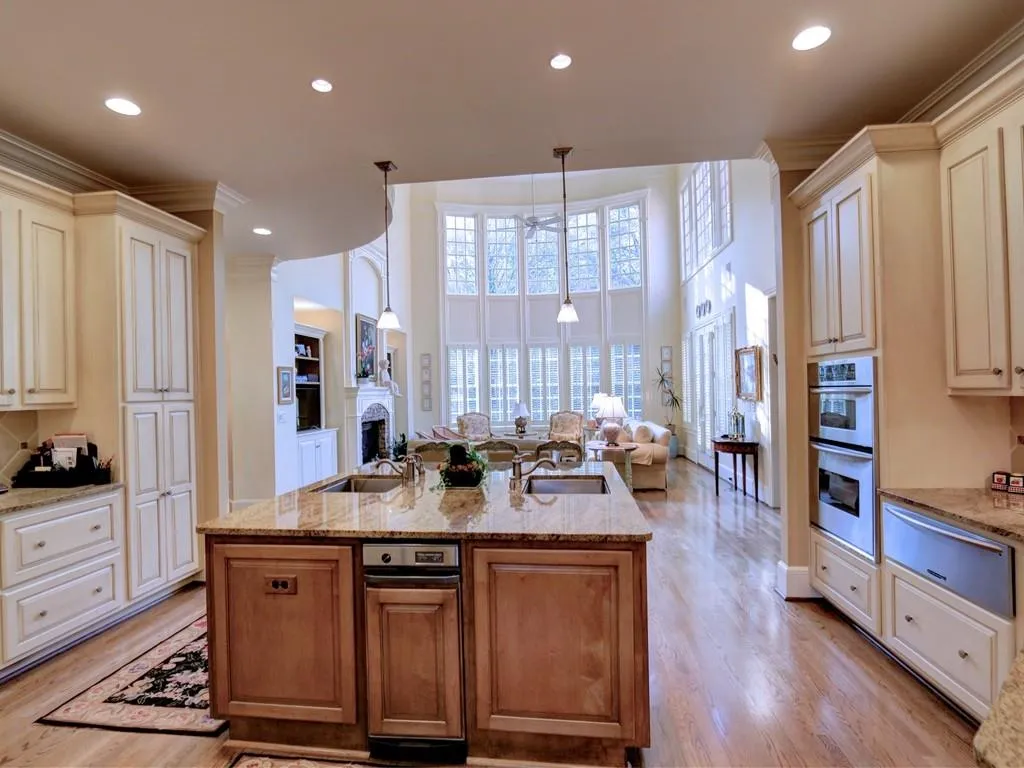 160 Enclave Circle, Atlanta, Georgia 30342, 5 Bedrooms Bedrooms, ,4 BathroomsBathrooms,Residential,Sold,160 Enclave Circle,5883382