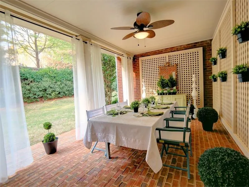 160 Enclave Circle, Atlanta, Georgia 30342, 5 Bedrooms Bedrooms, ,4 BathroomsBathrooms,Residential,Sold,160 Enclave Circle,5883382