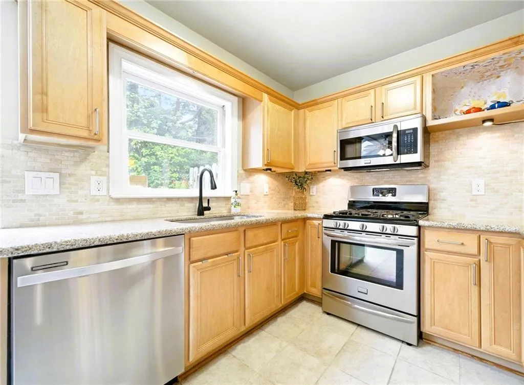 44 Mount Vernon Circle, Atlanta, Georgia 30338, 2 Bedrooms Bedrooms, ,2 BathroomsBathrooms,Residential,For Sale,44 Mount Vernon Circle,7624866