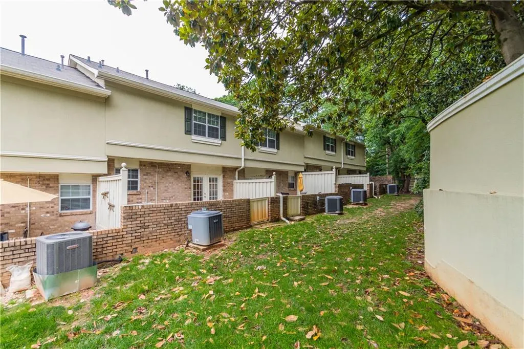 6900 Roswell Road Unit B4, Atlanta, Georgia 30328, 2 Bedrooms Bedrooms, ,2 BathroomsBathrooms,Residential,Sold,6900 Roswell Road Unit B4,5868944