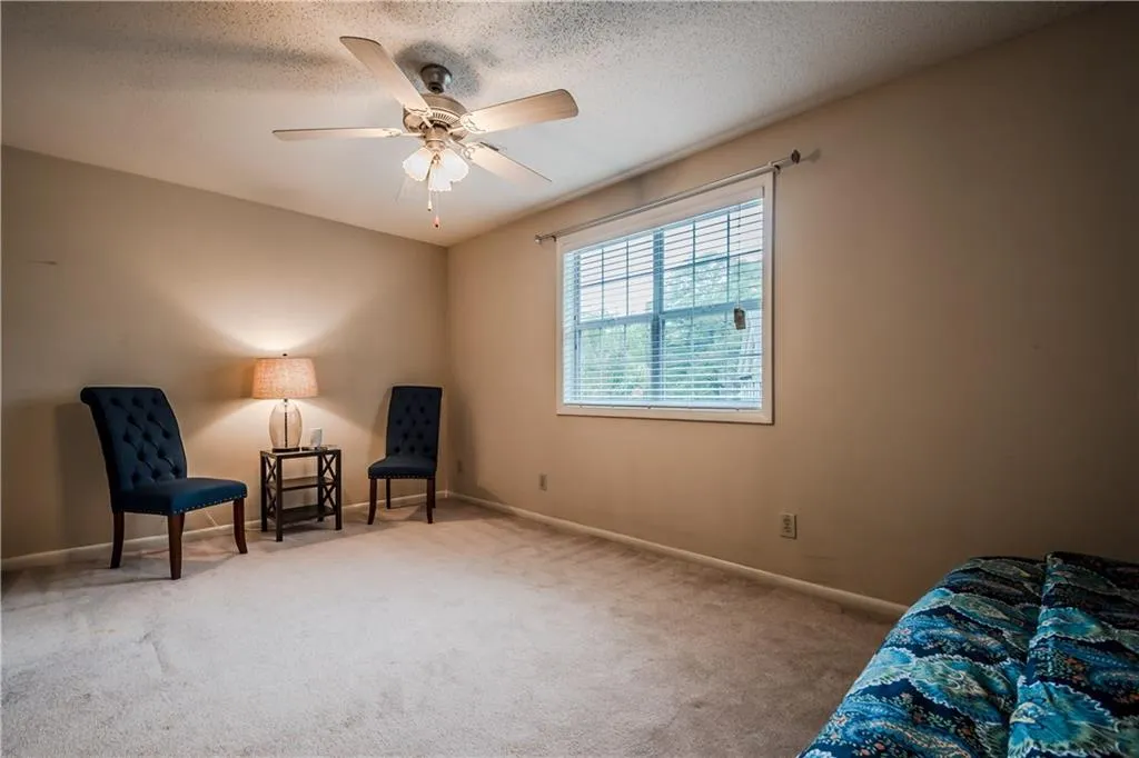 6900 Roswell Road Unit B4, Atlanta, Georgia 30328, 2 Bedrooms Bedrooms, ,2 BathroomsBathrooms,Residential,Sold,6900 Roswell Road Unit B4,5868944