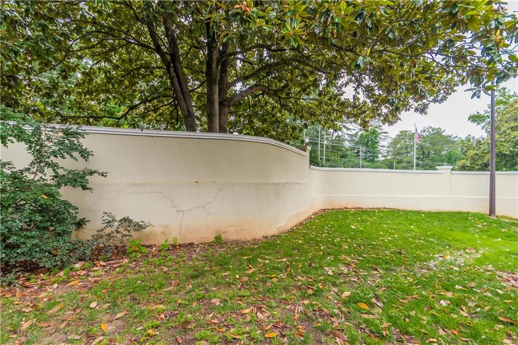 6900 Roswell Road Unit B4, Atlanta, Georgia 30328, 2 Bedrooms Bedrooms, ,2 BathroomsBathrooms,Residential,Sold,6900 Roswell Road Unit B4,5868944
