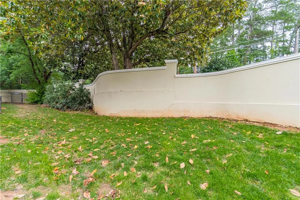 6900 Roswell Road Unit B4, Atlanta, Georgia 30328, 2 Bedrooms Bedrooms, ,2 BathroomsBathrooms,Residential,Sold,6900 Roswell Road Unit B4,5868944