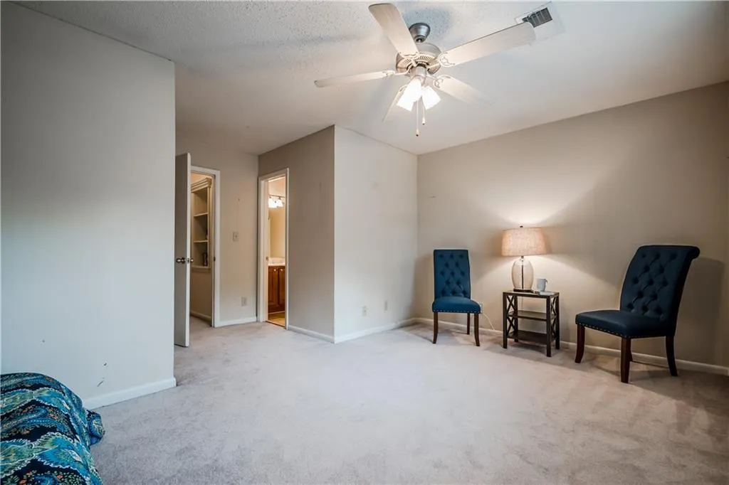 6900 Roswell Road Unit B4, Atlanta, Georgia 30328, 2 Bedrooms Bedrooms, ,2 BathroomsBathrooms,Residential,Sold,6900 Roswell Road Unit B4,5868944