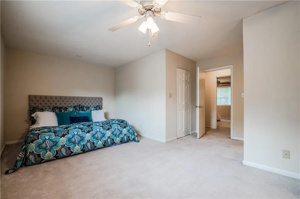 6900 Roswell Road Unit B4, Atlanta, Georgia 30328, 2 Bedrooms Bedrooms, ,2 BathroomsBathrooms,Residential,Sold,6900 Roswell Road Unit B4,5868944