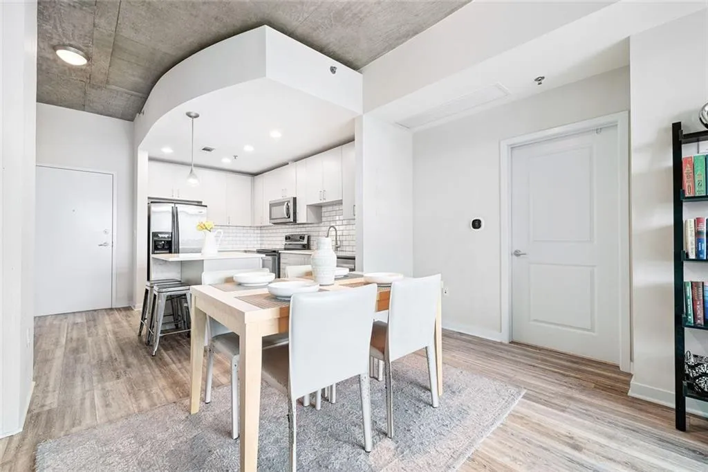 250 Pharr Road Northeast Road Ne Unit 1216, Atlanta, Georgia 30305, 1 Bedroom Bedrooms, ,1 BathroomBathrooms,Residential,For Sale,250 Pharr Road Northeast Road Ne Unit 1216,7627871