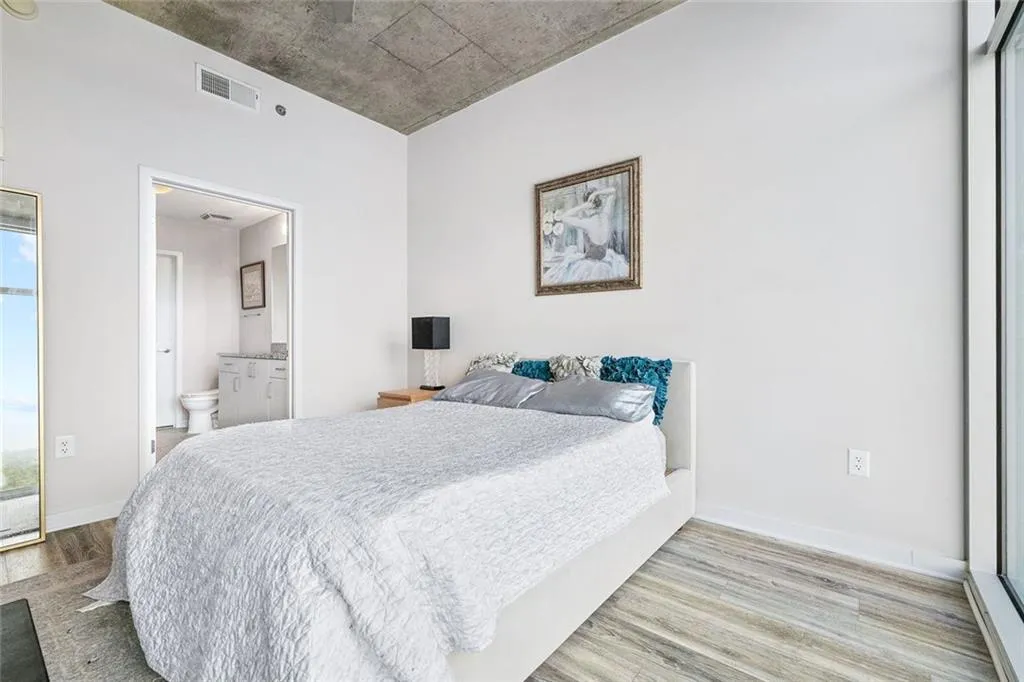 250 Pharr Road Northeast Road Ne Unit 1216, Atlanta, Georgia 30305, 1 Bedroom Bedrooms, ,1 BathroomBathrooms,Residential,For Sale,250 Pharr Road Northeast Road Ne Unit 1216,7627871