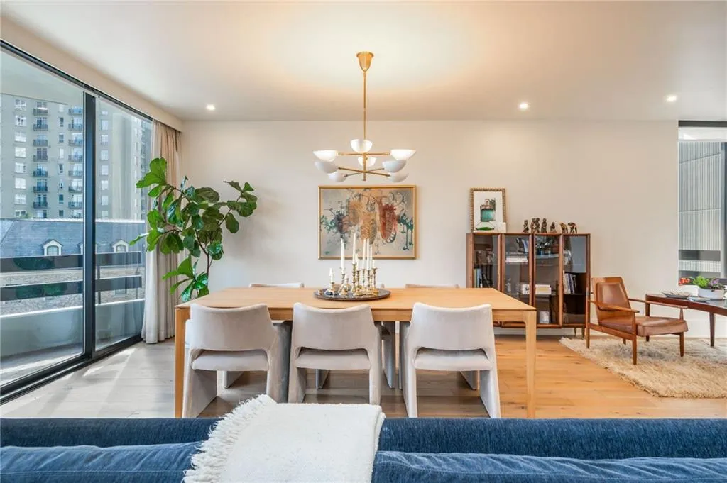 2660 Peachtree Road Nw Unit 6h, Atlanta, Georgia 30305, 2 Bedrooms Bedrooms, 0 ,2 BathroomsBathrooms,Residential,For Sale,2660 Peachtree Road Nw Unit 6h,7718585