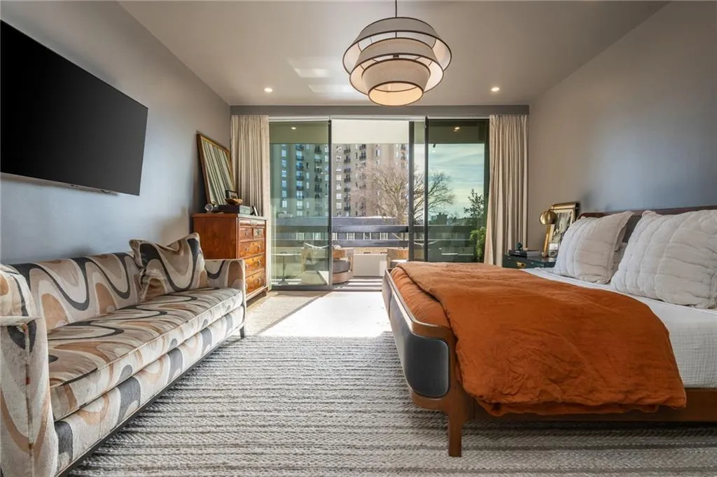2660 Peachtree Road Nw Unit 6h, Atlanta, Georgia 30305, 2 Bedrooms Bedrooms, 0 ,2 BathroomsBathrooms,Residential,For Sale,2660 Peachtree Road Nw Unit 6h,7718585