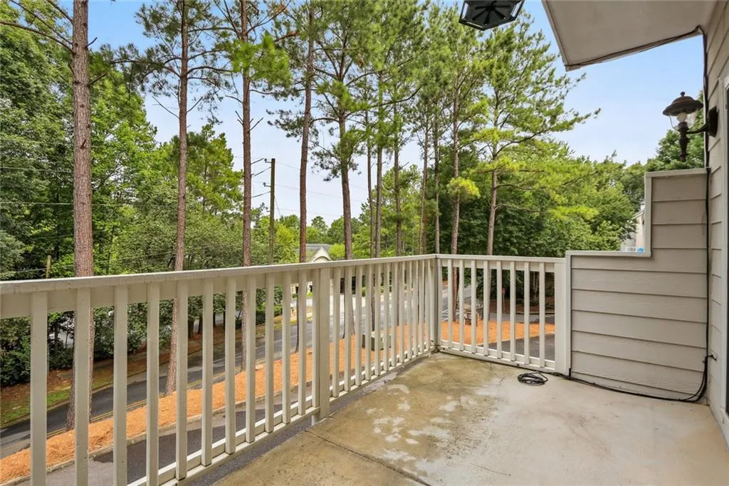 8590 Hope Mews Court, Sandy Springs, Georgia 30350, 3 Bedrooms Bedrooms, ,2 BathroomsBathrooms,Residential,Sold,8590 Hope Mews Court,7101625