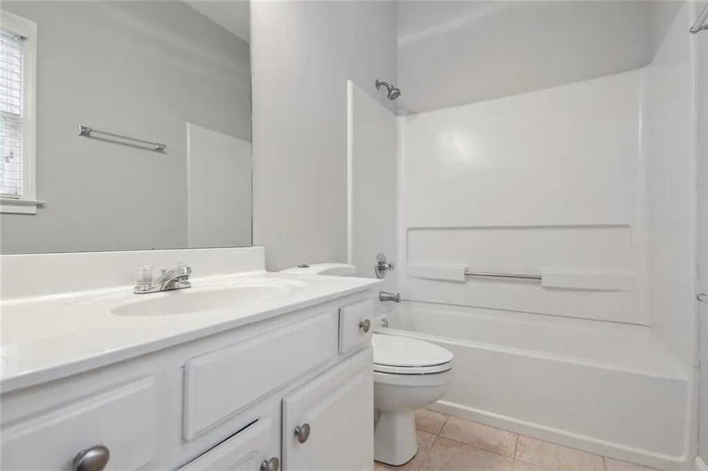 8590 Hope Mews Court, Sandy Springs, Georgia 30350, 3 Bedrooms Bedrooms, ,2 BathroomsBathrooms,Residential,Sold,8590 Hope Mews Court,7101625