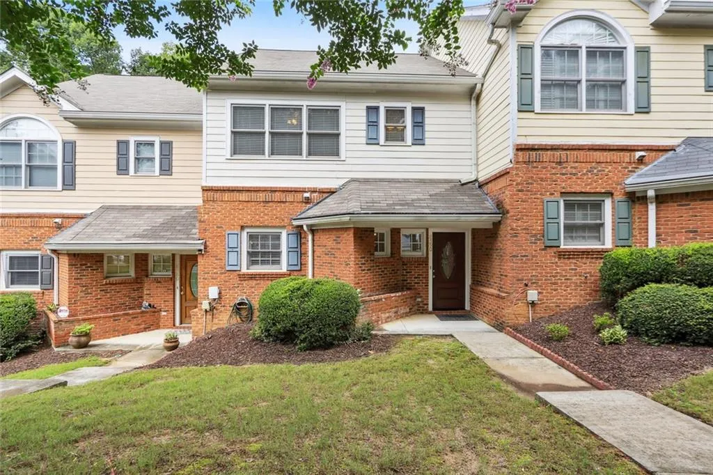 8590 Hope Mews Court, Sandy Springs, Georgia 30350, 3 Bedrooms Bedrooms, ,2 BathroomsBathrooms,Residential,Sold,8590 Hope Mews Court,7101625