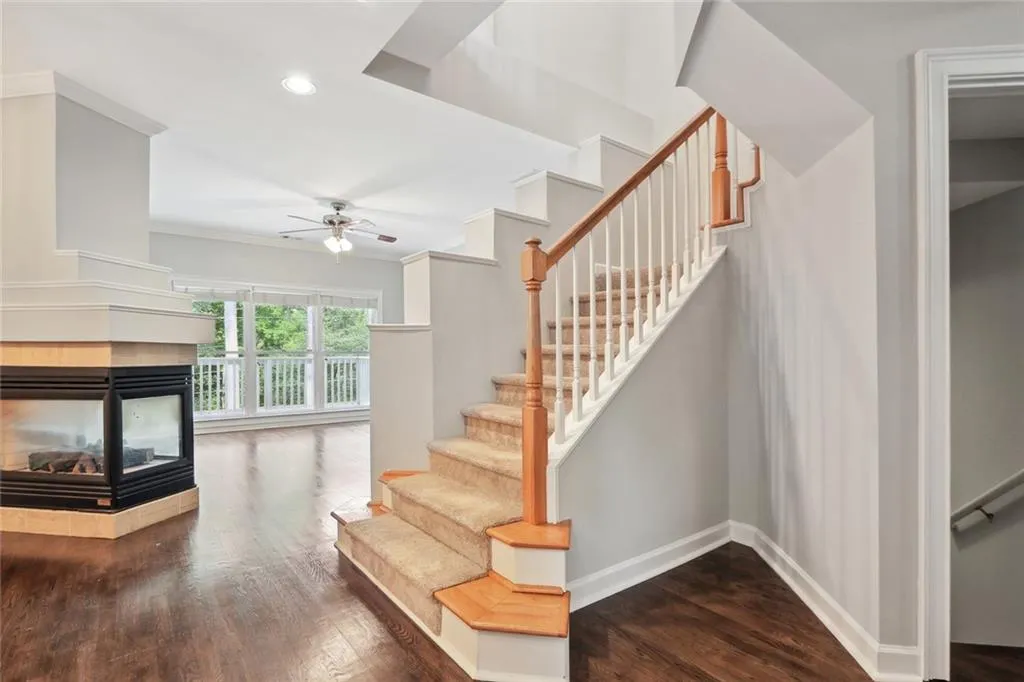 8590 Hope Mews Court, Sandy Springs, Georgia 30350, 3 Bedrooms Bedrooms, ,2 BathroomsBathrooms,Residential,Sold,8590 Hope Mews Court,7101625