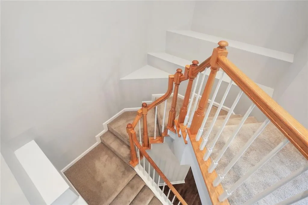 8590 Hope Mews Court, Sandy Springs, Georgia 30350, 3 Bedrooms Bedrooms, ,2 BathroomsBathrooms,Residential,Sold,8590 Hope Mews Court,7101625