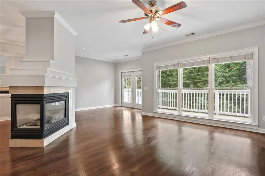 8590 Hope Mews Court, Sandy Springs, Georgia 30350, 3 Bedrooms Bedrooms, ,2 BathroomsBathrooms,Residential,Sold,8590 Hope Mews Court,7101625