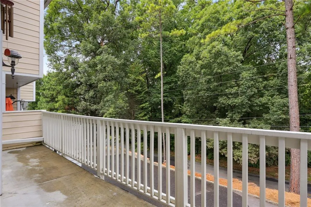 8590 Hope Mews Court, Sandy Springs, Georgia 30350, 3 Bedrooms Bedrooms, ,2 BathroomsBathrooms,Residential,Sold,8590 Hope Mews Court,7101625