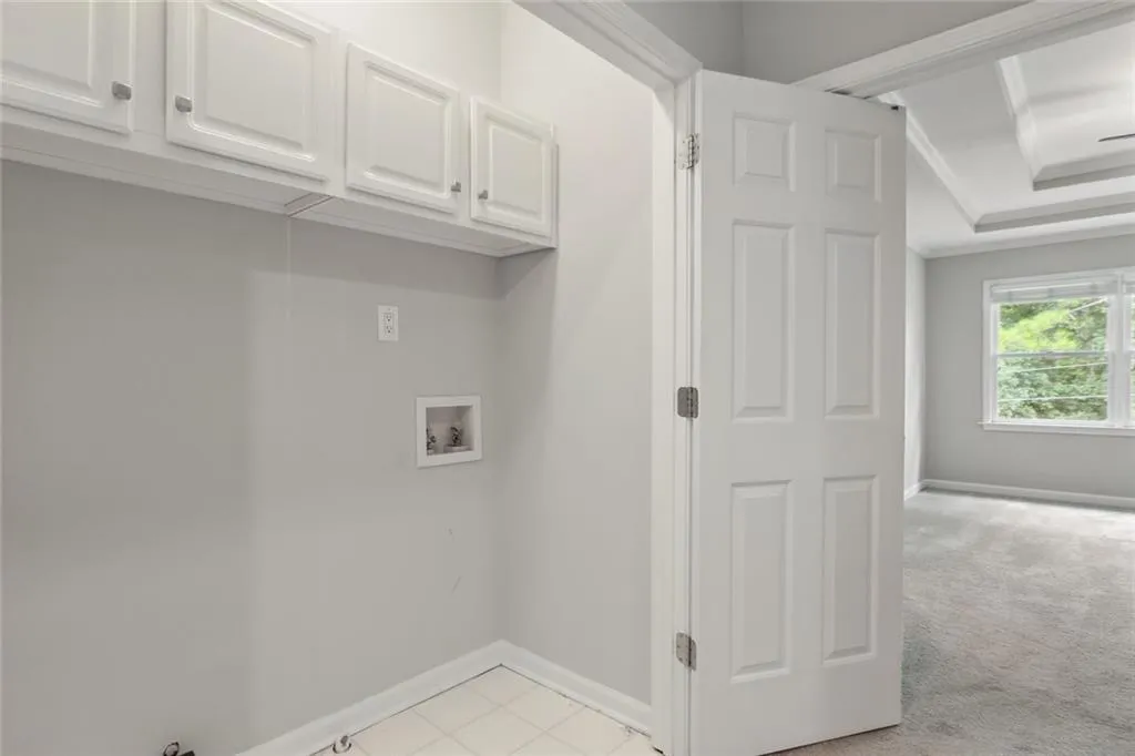 8590 Hope Mews Court, Sandy Springs, Georgia 30350, 3 Bedrooms Bedrooms, ,2 BathroomsBathrooms,Residential,Sold,8590 Hope Mews Court,7101625