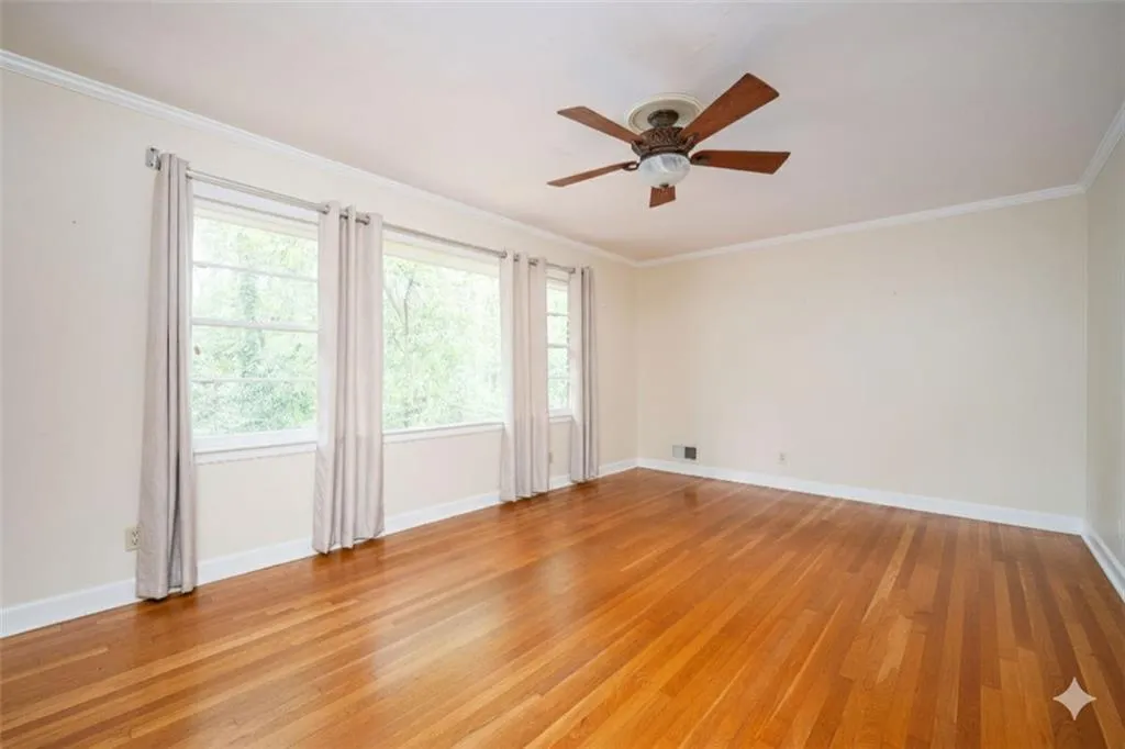 5860 Greenbrier Road Ne, Atlanta, Georgia 30328, 4 Bedrooms Bedrooms, ,3 BathroomsBathrooms,Residential,For Sale,5860 Greenbrier Road Ne,7713463