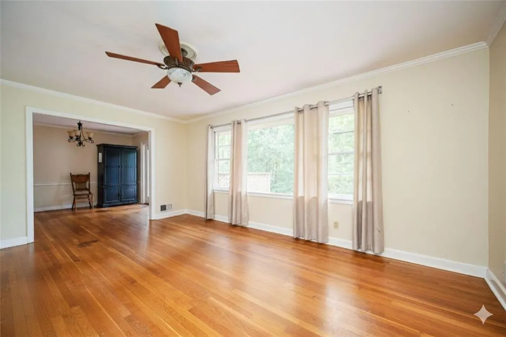 5860 Greenbrier Road Ne, Atlanta, Georgia 30328, 4 Bedrooms Bedrooms, ,3 BathroomsBathrooms,Residential,For Sale,5860 Greenbrier Road Ne,7713463