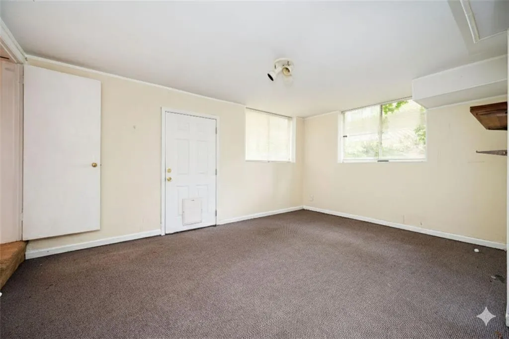 5860 Greenbrier Road Ne, Atlanta, Georgia 30328, 4 Bedrooms Bedrooms, ,3 BathroomsBathrooms,Residential,For Sale,5860 Greenbrier Road Ne,7713463