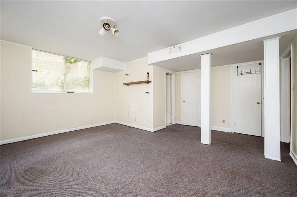 5860 Greenbrier Road Ne, Atlanta, Georgia 30328, 4 Bedrooms Bedrooms, ,3 BathroomsBathrooms,Residential,For Sale,5860 Greenbrier Road Ne,7713463