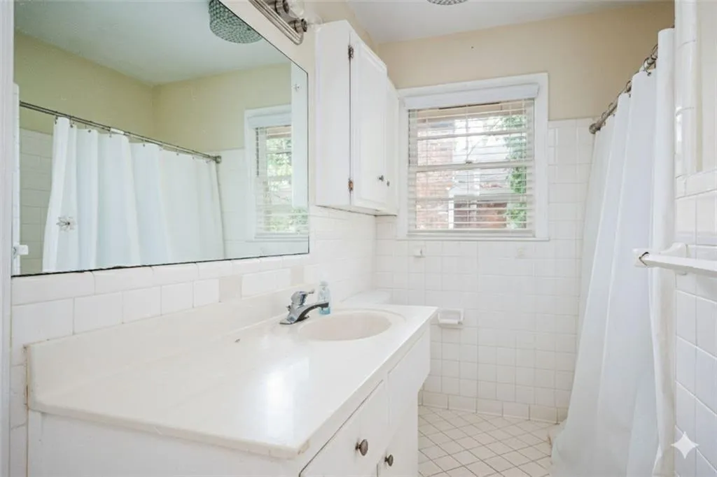5860 Greenbrier Road Ne, Atlanta, Georgia 30328, 4 Bedrooms Bedrooms, ,3 BathroomsBathrooms,Residential,For Sale,5860 Greenbrier Road Ne,7713463