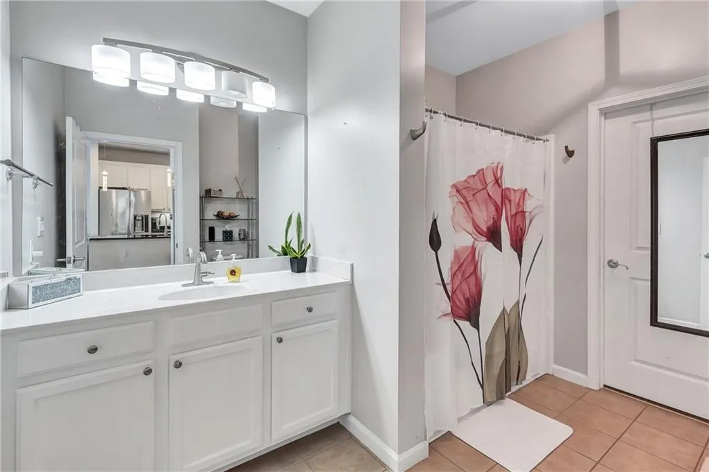 3040 Peachtree Road Nw Unit 1602, Atlanta, Georgia 30305, 1 Bedroom Bedrooms, ,1 BathroomBathrooms,Residential,For Sale,3040 Peachtree Road Nw Unit 1602,7535796