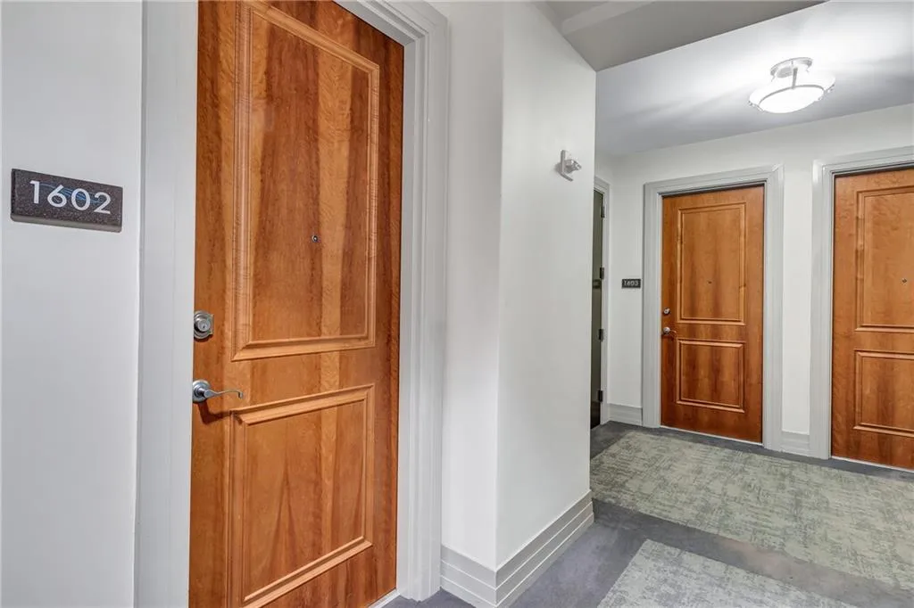 3040 Peachtree Road Nw Unit 1602, Atlanta, Georgia 30305, 1 Bedroom Bedrooms, ,1 BathroomBathrooms,Residential,For Sale,3040 Peachtree Road Nw Unit 1602,7535796