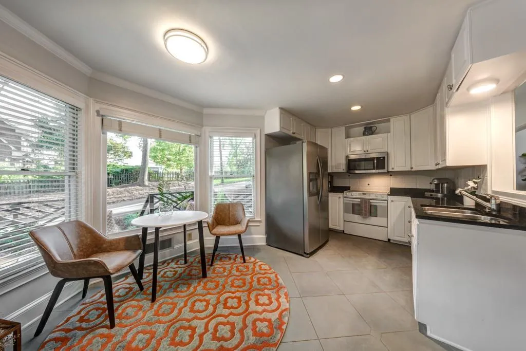 450 Lafayette Avenue, Atlanta, Georgia 30327, 3 Bedrooms Bedrooms, ,3 BathroomsBathrooms,Residential,Sold,450 Lafayette Avenue,6770080