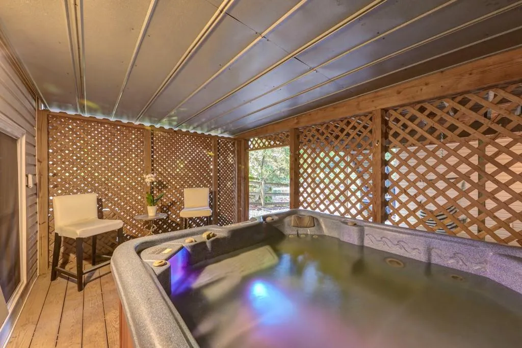 450 Lafayette Avenue, Atlanta, Georgia 30327, 3 Bedrooms Bedrooms, ,3 BathroomsBathrooms,Residential,Sold,450 Lafayette Avenue,6770080