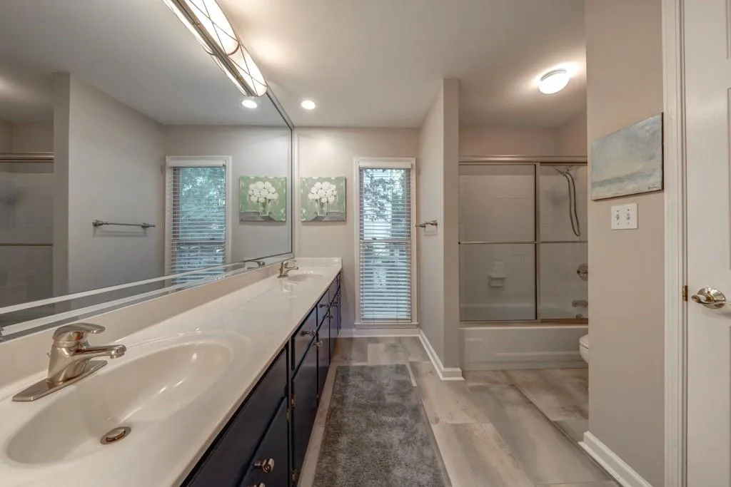 450 Lafayette Avenue, Atlanta, Georgia 30327, 3 Bedrooms Bedrooms, ,3 BathroomsBathrooms,Residential,Sold,450 Lafayette Avenue,6770080