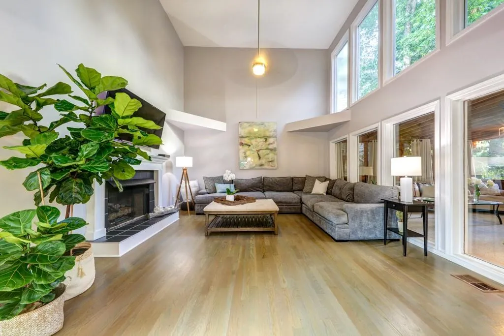 450 Lafayette Avenue, Atlanta, Georgia 30327, 3 Bedrooms Bedrooms, ,3 BathroomsBathrooms,Residential,Sold,450 Lafayette Avenue,6770080
