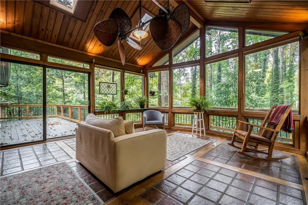 980 Lost Forest Drive Nw, Sandy Springs, Georgia 30328, 4 Bedrooms Bedrooms, ,3 BathroomsBathrooms,Residential,Sold,980 Lost Forest Drive Nw,6091357