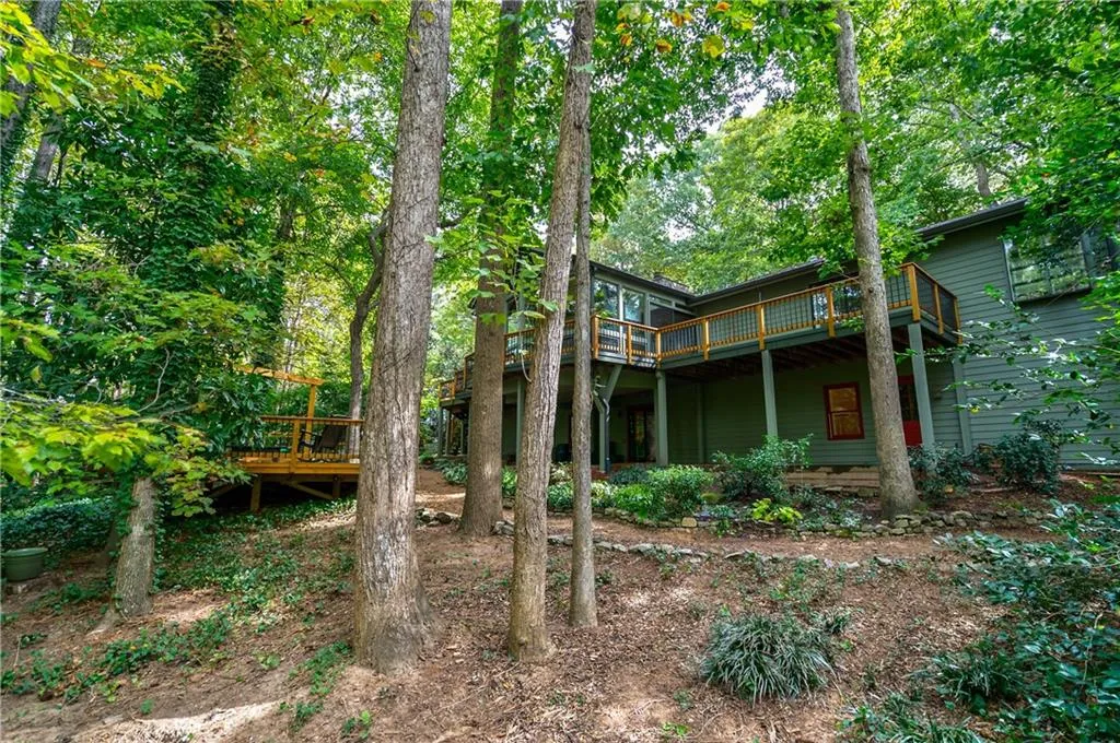 980 Lost Forest Drive Nw, Sandy Springs, Georgia 30328, 4 Bedrooms Bedrooms, ,3 BathroomsBathrooms,Residential,Sold,980 Lost Forest Drive Nw,6091357